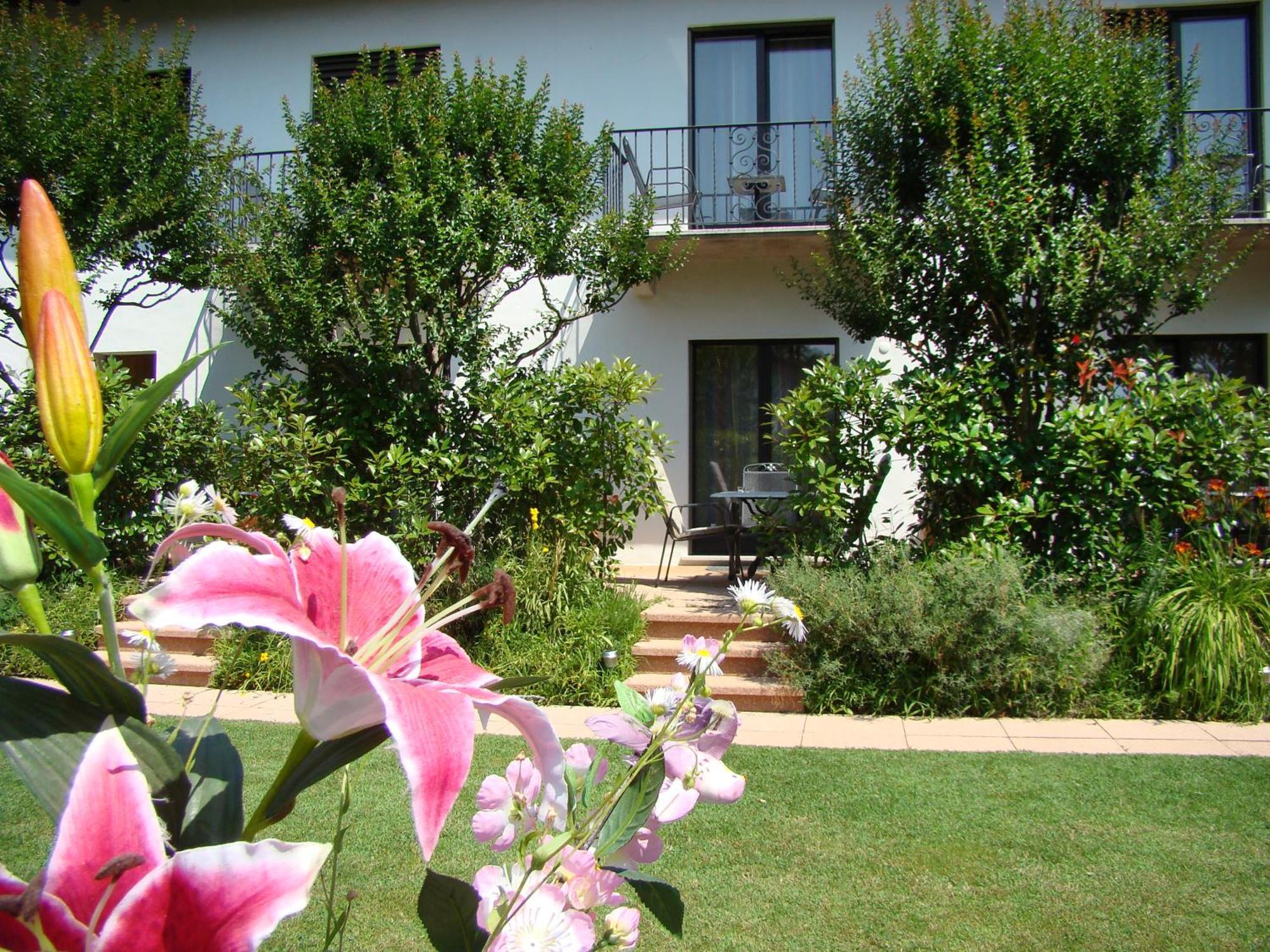 Hotel Al Fiume Tegna ภายนอก รูปภาพ